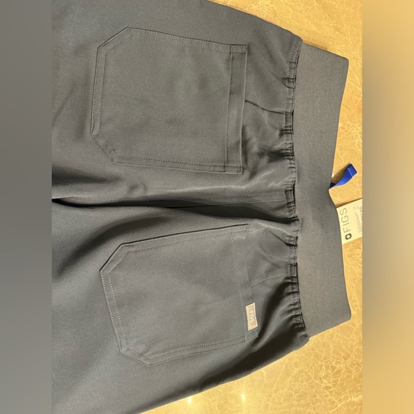 W_LIVINGSTON HIGH WAIST PETITE XS
CLASSIC SCRUB PANTS - Picture 3 of 9